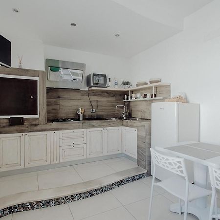 Fantasia House Lägenhet Monopoli Exteriör bild